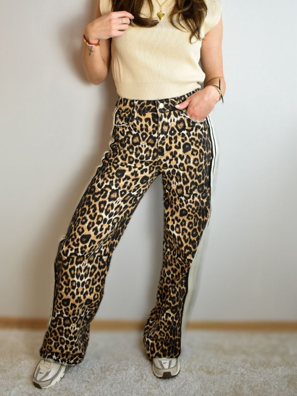 Leopard jeans