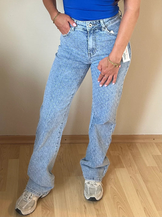 Tara Jeans